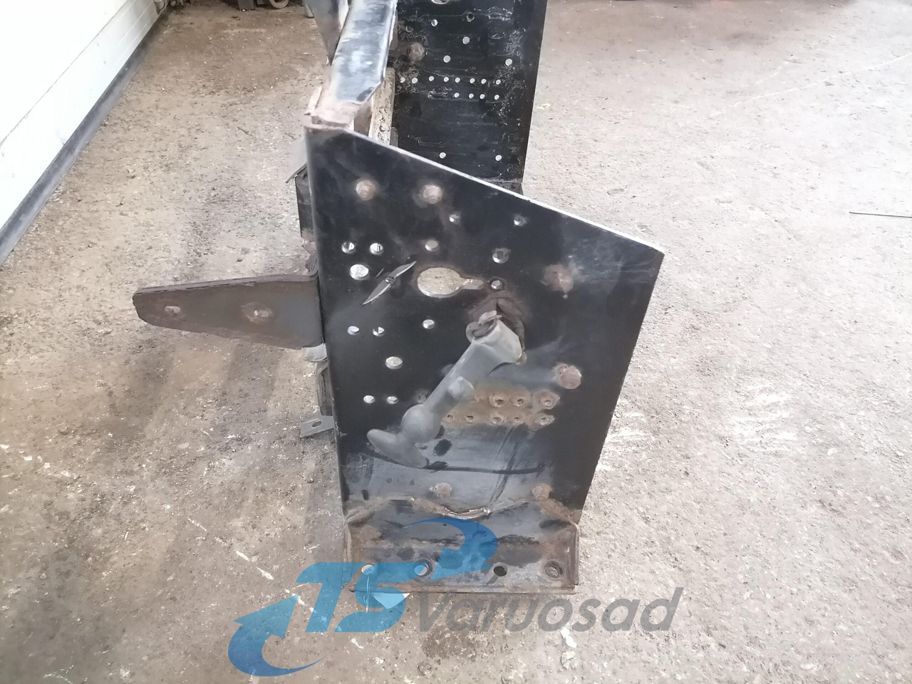 Volvo Battery box 82242391 - Batterij voor Vrachtwagen: afbeelding 3 Volvo Battery box 82242391 - Batterij voor Vrachtwagen: afbeelding 3