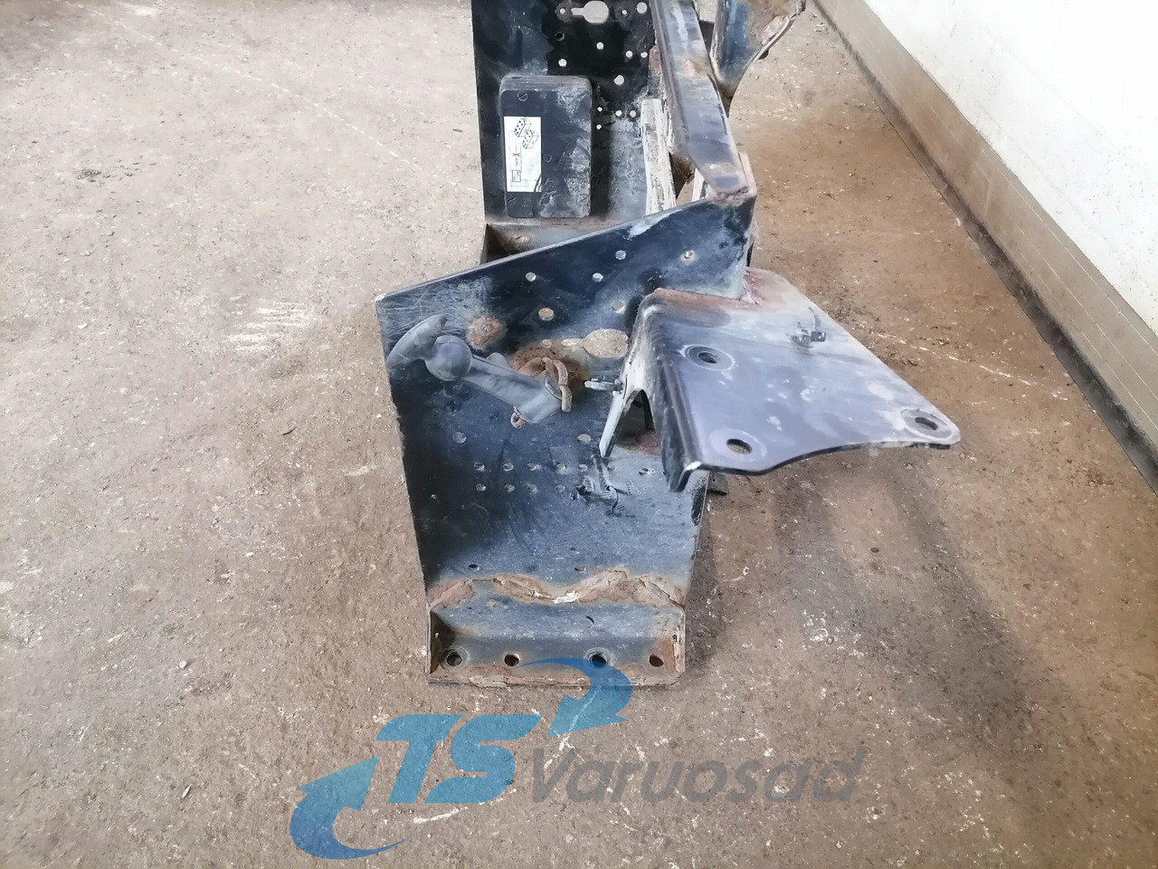 Volvo Battery box 82242391 - Batterij voor Vrachtwagen: afbeelding 4 Volvo Battery box 82242391 - Batterij voor Vrachtwagen: afbeelding 4