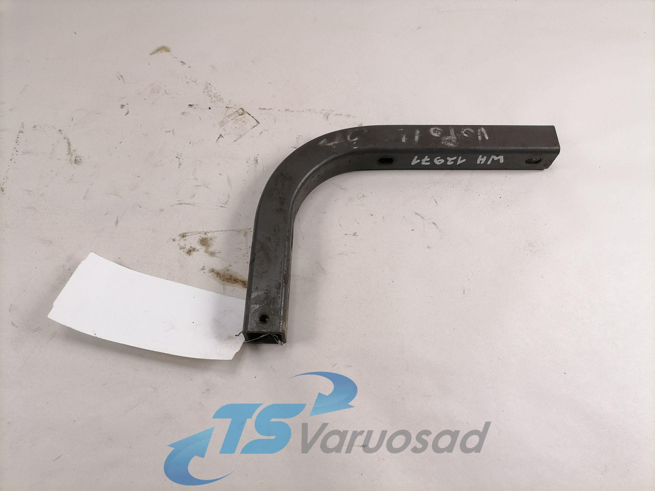 Volvo Bracket 82158835 - Frame/ Chassis voor Vrachtwagen: afbeelding 1 Volvo Bracket 82158835 - Frame/ Chassis voor Vrachtwagen: afbeelding 1