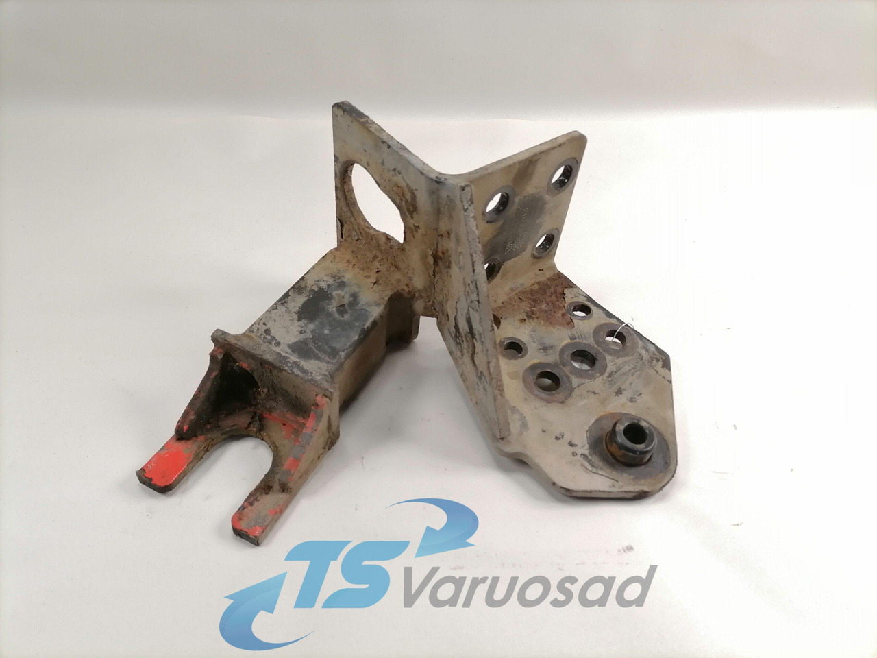 Volvo Bumper bracket 20499243 - Bumper voor Vrachtwagen: afbeelding 1 Volvo Bumper bracket 20499243 - Bumper voor Vrachtwagen: afbeelding 1