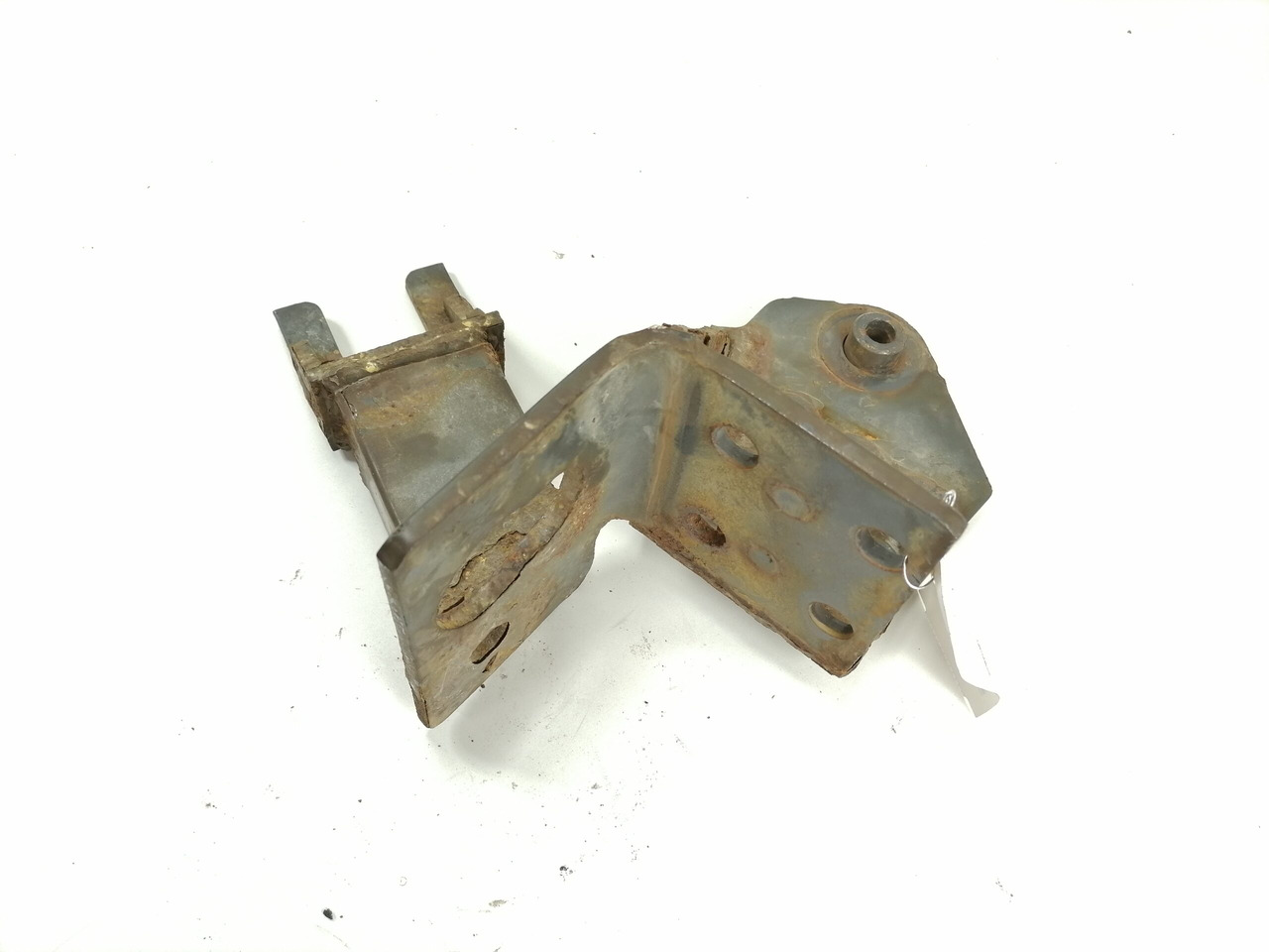 Volvo Bumper bracket 20499244 - Bumper voor Vrachtwagen: afbeelding 2 Volvo Bumper bracket 20499244 - Bumper voor Vrachtwagen: afbeelding 2