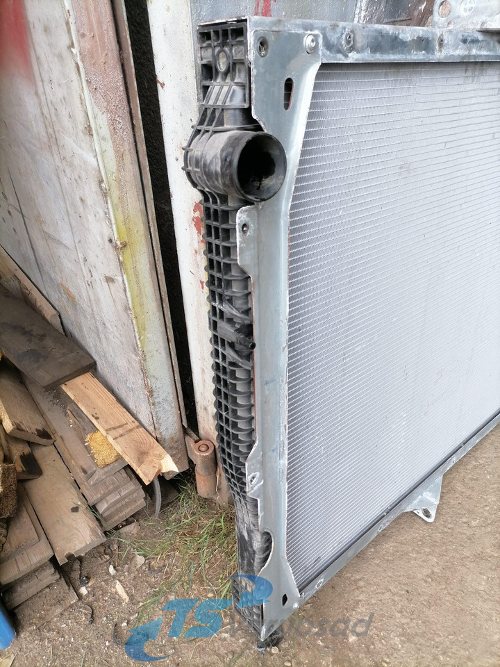Volvo Cooling radiator 65479 - Radiateur voor Vrachtwagen: afbeelding 3 Volvo Cooling radiator 65479 - Radiateur voor Vrachtwagen: afbeelding 3
