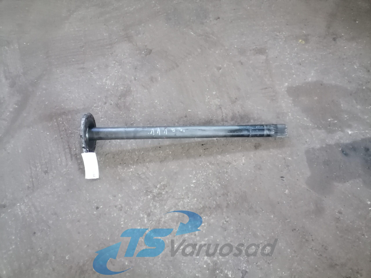 Volvo Drive shaft 1524627 - Aandrijfas voor Vrachtwagen: afbeelding 1 Volvo Drive shaft 1524627 - Aandrijfas voor Vrachtwagen: afbeelding 1