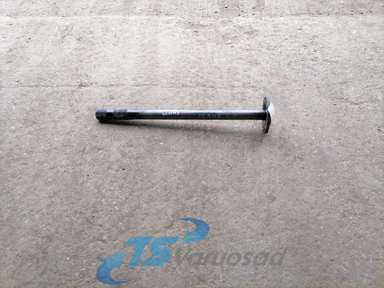 Volvo Drive shaft 20836831 - Aandrijfas voor Vrachtwagen: afbeelding 1 Volvo Drive shaft 20836831 - Aandrijfas voor Vrachtwagen: afbeelding 1