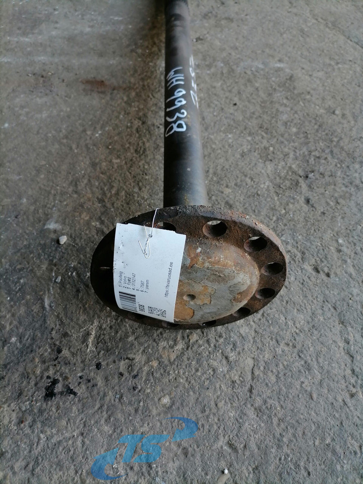 Volvo Drive shaft 3152147 - Aandrijfas voor Vrachtwagen: afbeelding 3 Volvo Drive shaft 3152147 - Aandrijfas voor Vrachtwagen: afbeelding 3