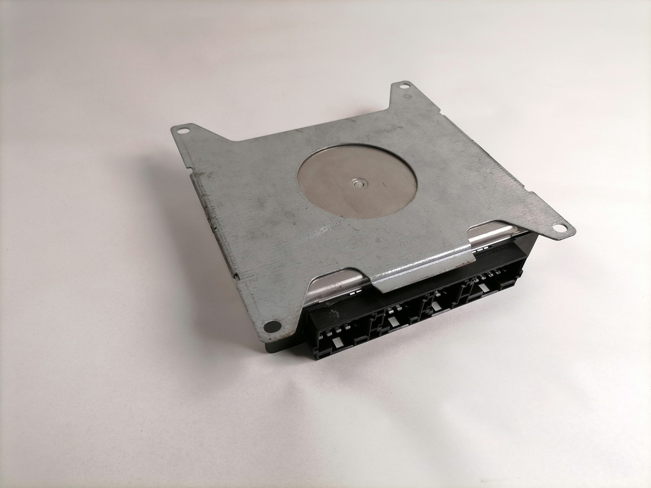 Volvo EBS control unit 20410009 - ECU voor Vrachtwagen: afbeelding 4 Volvo EBS control unit 20410009 - ECU voor Vrachtwagen: afbeelding 4