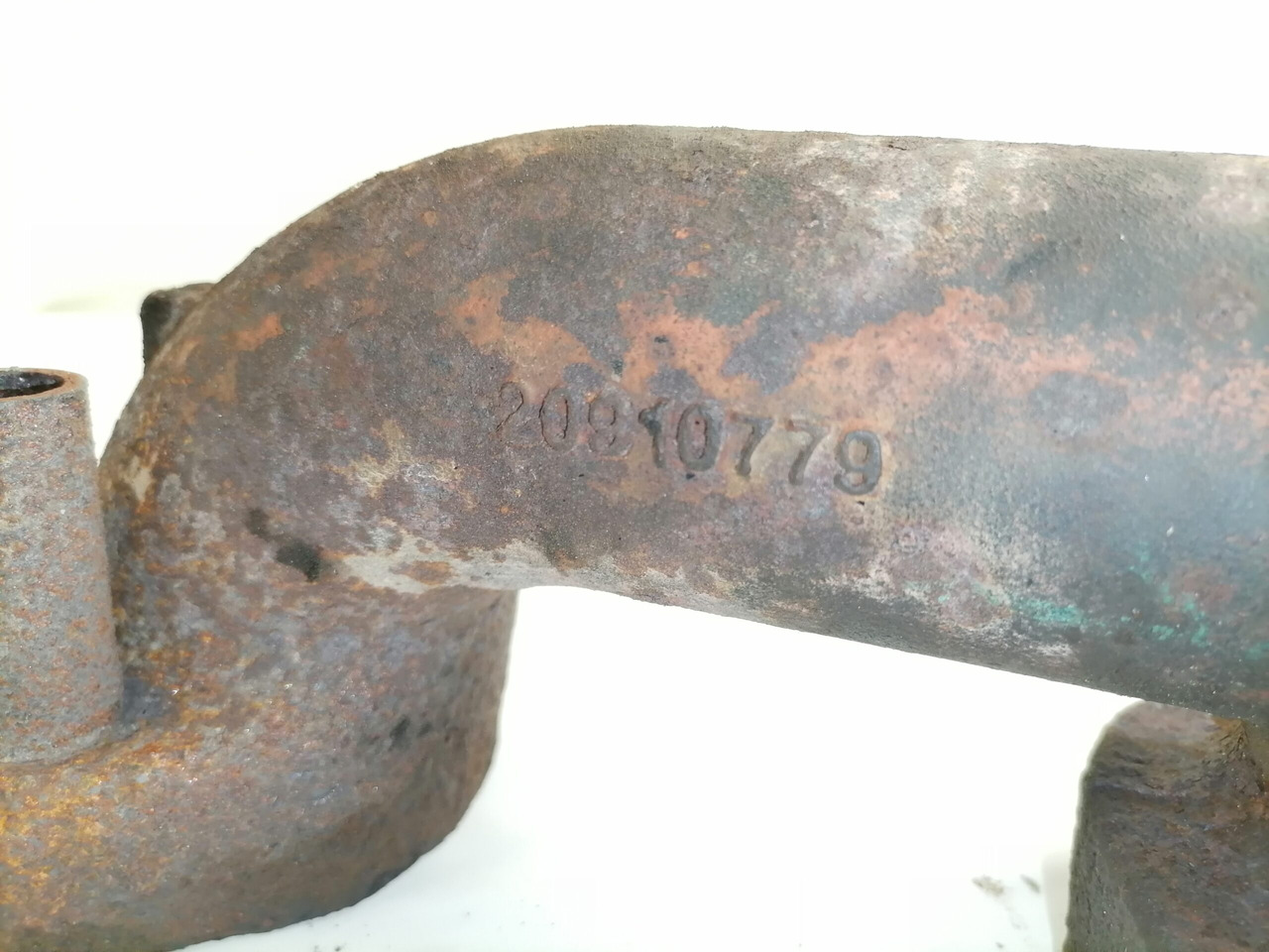 Volvo Exhaust mainfold 20910779 - Uitlaatspruitstuk voor Vrachtwagen: afbeelding 3 Volvo Exhaust mainfold 20910779 - Uitlaatspruitstuk voor Vrachtwagen: afbeelding 3