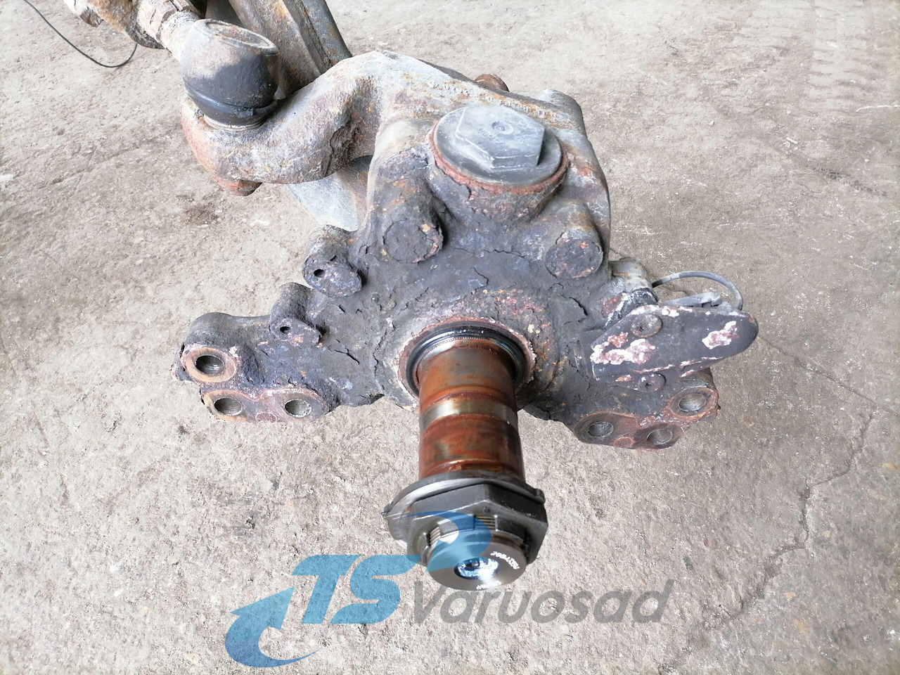 Volvo First axel housing 1026668 - Vooras voor Vrachtwagen: afbeelding 4 Volvo First axel housing 1026668 - Vooras voor Vrachtwagen: afbeelding 4