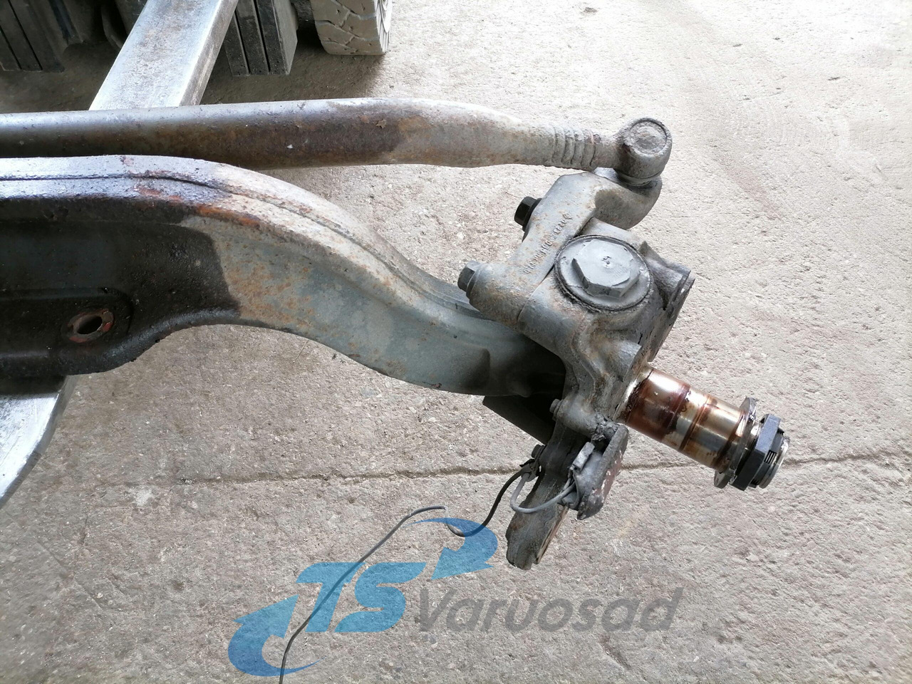 Volvo First axel housing 1026668 - Vooras voor Vrachtwagen: afbeelding 3 Volvo First axel housing 1026668 - Vooras voor Vrachtwagen: afbeelding 3