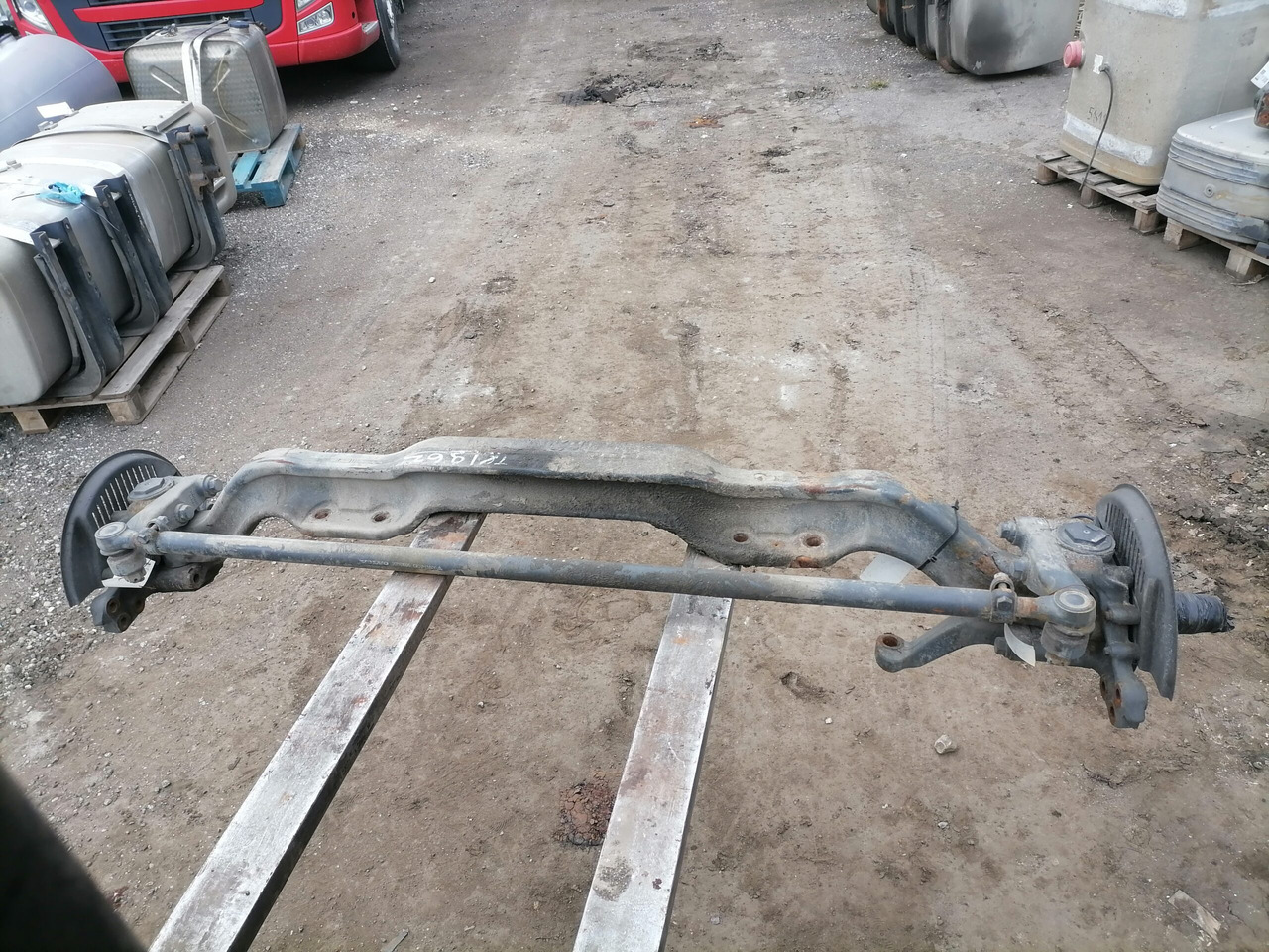 Volvo First axel housing 20581073 - Vooras voor Vrachtwagen: afbeelding 2 Volvo First axel housing 20581073 - Vooras voor Vrachtwagen: afbeelding 2