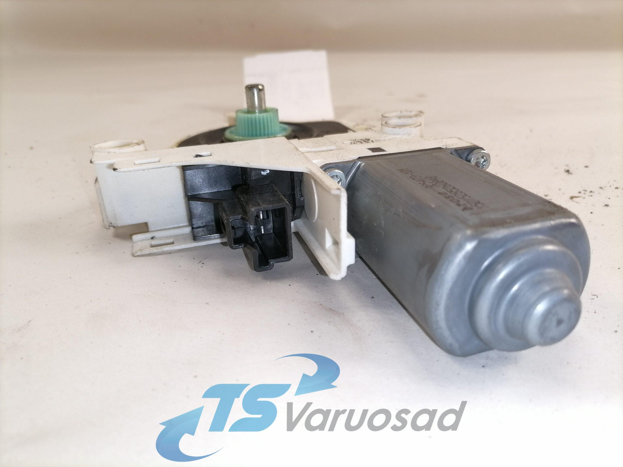 Volvo Glass lift 82907373 - Raam en onderdelen voor Vrachtwagen: afbeelding 2 Volvo Glass lift 82907373 - Raam en onderdelen voor Vrachtwagen: afbeelding 2