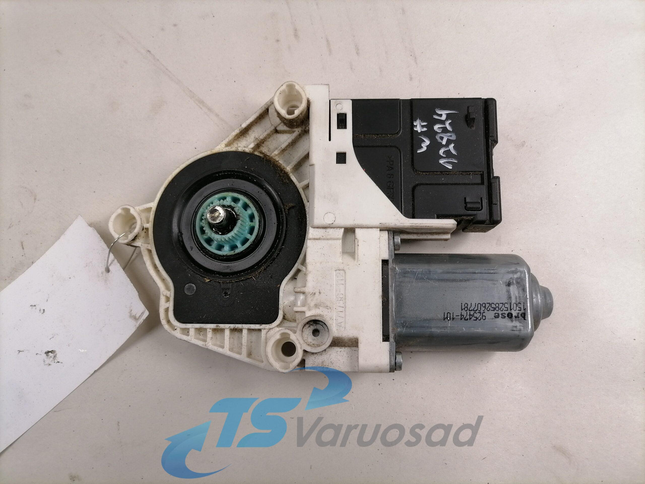 Volvo Glass lift 84062947 - Raam en onderdelen voor Vrachtwagen: afbeelding 2 Volvo Glass lift 84062947 - Raam en onderdelen voor Vrachtwagen: afbeelding 2