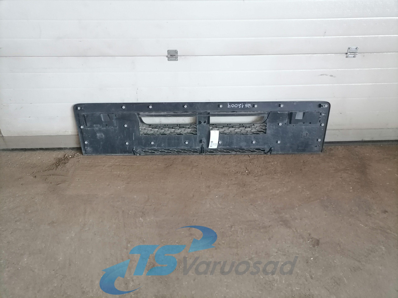 Volvo Grille panel 82150186 - Rooster voor Vrachtwagen: afbeelding 3 Volvo Grille panel 82150186 - Rooster voor Vrachtwagen: afbeelding 3