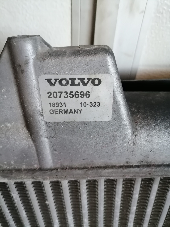 Volvo Intercooler radiator 20735696 - Intercooler voor Vrachtwagen: afbeelding 3 Volvo Intercooler radiator 20735696 - Intercooler voor Vrachtwagen: afbeelding 3