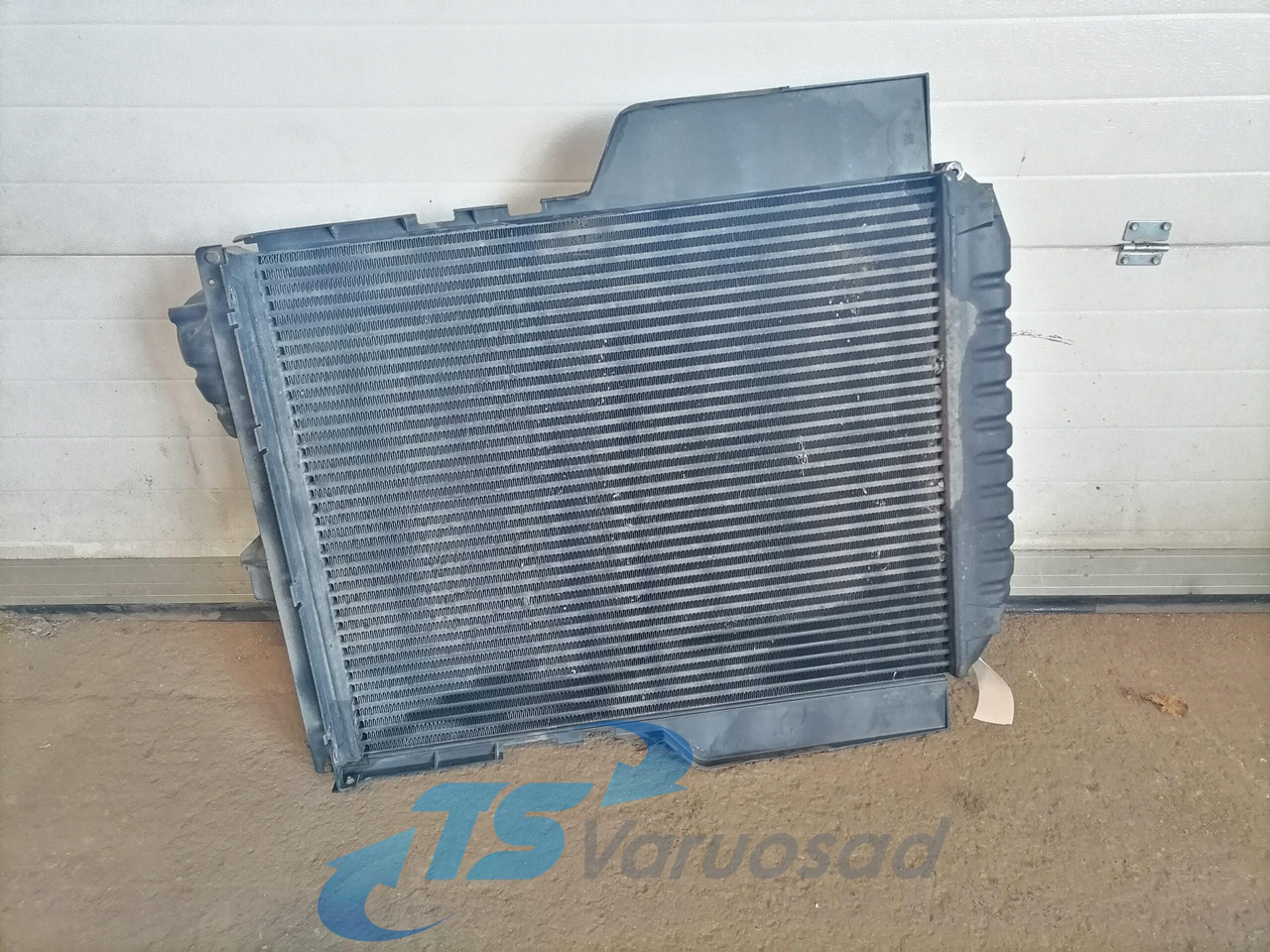 Volvo Intercooler radiator 20936050 - Intercooler voor Vrachtwagen: afbeelding 2 Volvo Intercooler radiator 20936050 - Intercooler voor Vrachtwagen: afbeelding 2