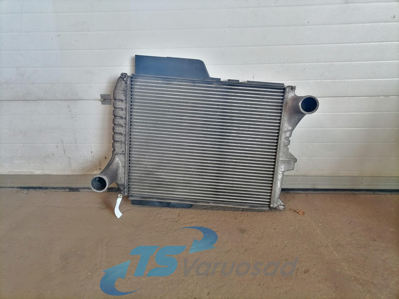 Volvo Intercooler radiator 20936050 - Intercooler voor Vrachtwagen: afbeelding 1 Volvo Intercooler radiator 20936050 - Intercooler voor Vrachtwagen: afbeelding 1