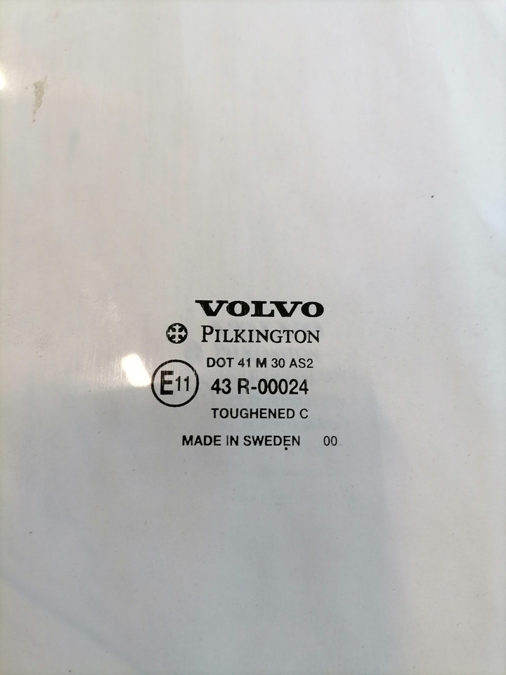 Volvo Küljeklaas, parem 8140913 - Raam en onderdelen voor Vrachtwagen: afbeelding 3 Volvo Küljeklaas, parem 8140913 - Raam en onderdelen voor Vrachtwagen: afbeelding 3