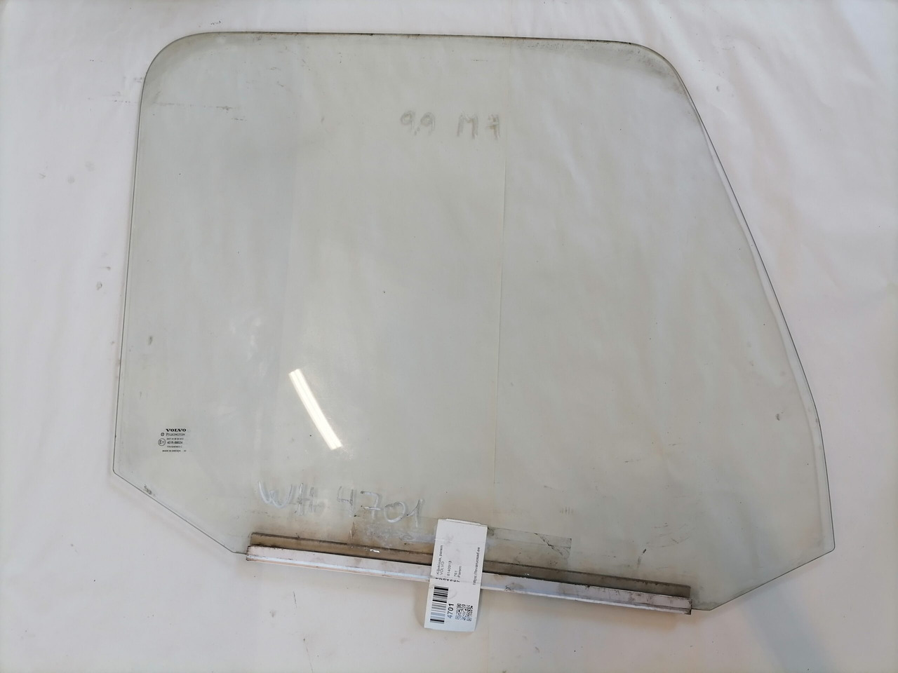 Volvo Küljeklaas, parem 8140913 - Raam en onderdelen voor Vrachtwagen: afbeelding 2 Volvo Küljeklaas, parem 8140913 - Raam en onderdelen voor Vrachtwagen: afbeelding 2