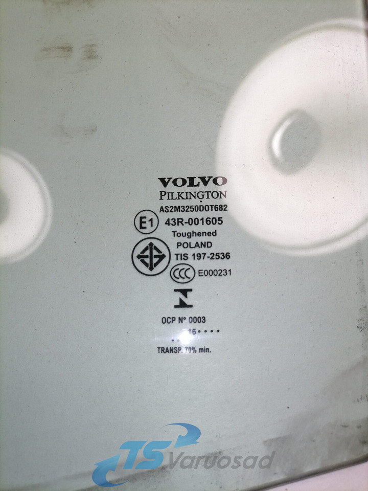 Volvo Küljeklaas, vasak 84043040 - Raam en onderdelen voor Vrachtwagen: afbeelding 2 Volvo Küljeklaas, vasak 84043040 - Raam en onderdelen voor Vrachtwagen: afbeelding 2