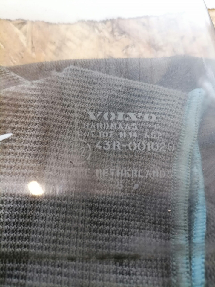 Volvo Küljeklaas, vasak FL10 - Raam en onderdelen voor Vrachtwagen: afbeelding 3 Volvo Küljeklaas, vasak FL10 - Raam en onderdelen voor Vrachtwagen: afbeelding 3