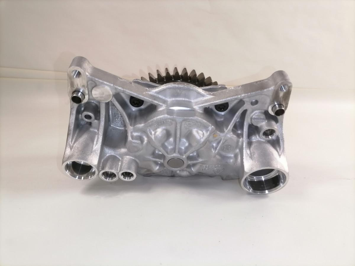 Volvo Oil pump 23297893 - Oliepomp voor Vrachtwagen: afbeelding 4 Volvo Oil pump 23297893 - Oliepomp voor Vrachtwagen: afbeelding 4