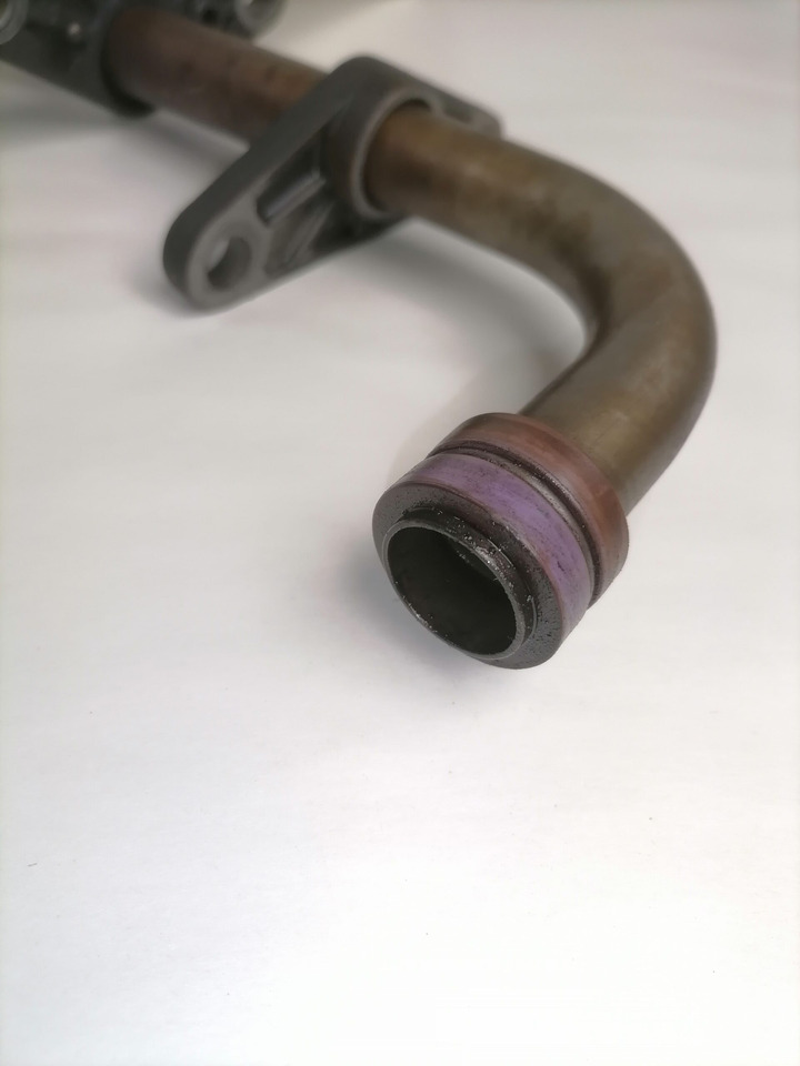 Volvo Oil pump pipe 21599109 - Oliepomp voor Vrachtwagen: afbeelding 4 Volvo Oil pump pipe 21599109 - Oliepomp voor Vrachtwagen: afbeelding 4
