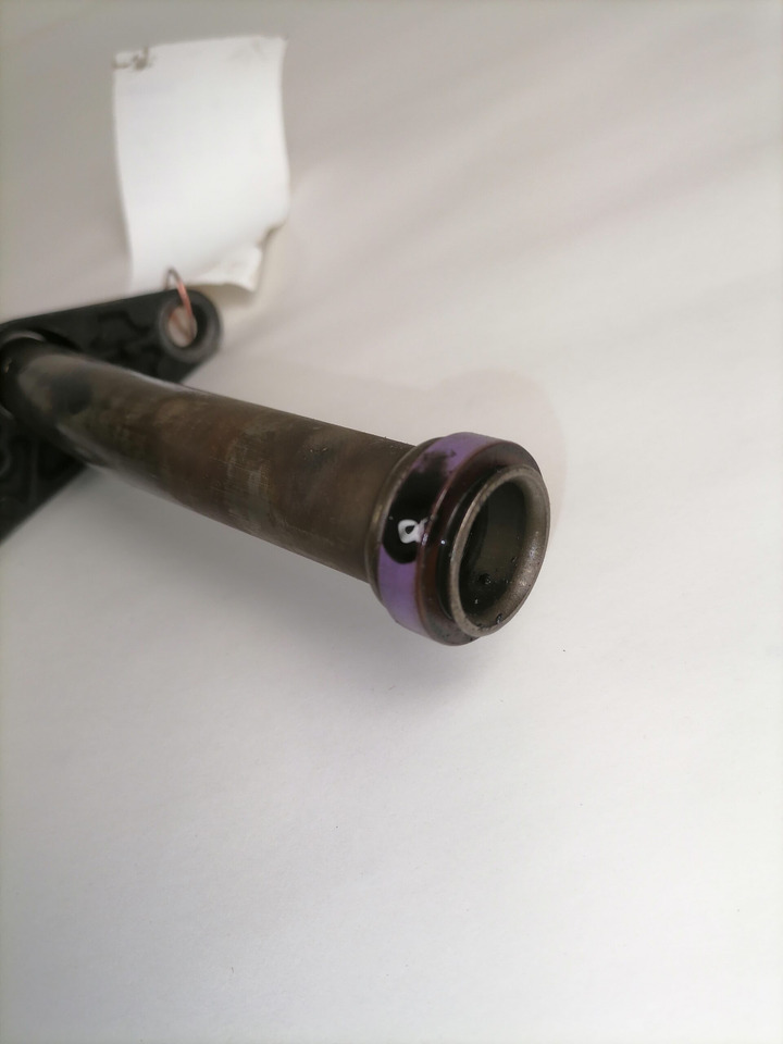 Volvo Oil pump pipe 21599113 - Oliepomp voor Vrachtwagen: afbeelding 4 Volvo Oil pump pipe 21599113 - Oliepomp voor Vrachtwagen: afbeelding 4