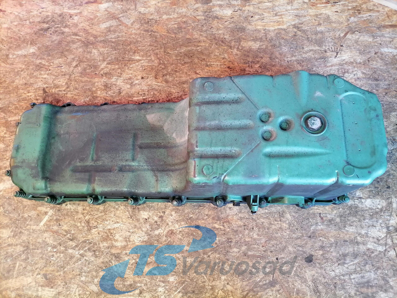 Volvo Oil sump 20493972 - Carterpan voor Vrachtwagen: afbeelding 2 Volvo Oil sump 20493972 - Carterpan voor Vrachtwagen: afbeelding 2