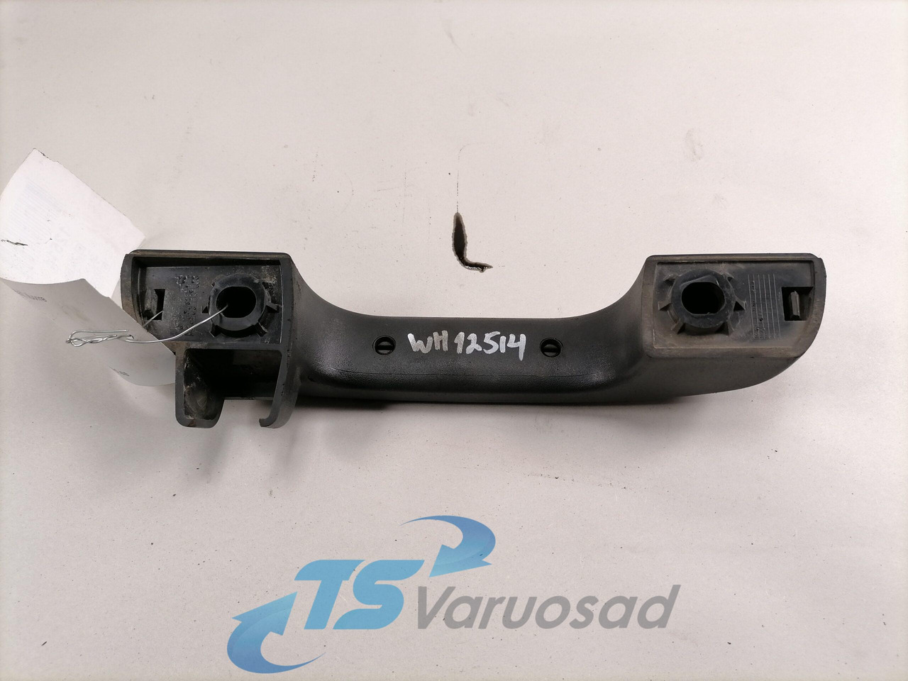 Volvo Plastikdetail, iluvõre käepide 20383543 - Aerokit/ Spoiler voor Vrachtwagen: afbeelding 2 Volvo Plastikdetail, iluvõre käepide 20383543 - Aerokit/ Spoiler voor Vrachtwagen: afbeelding 2