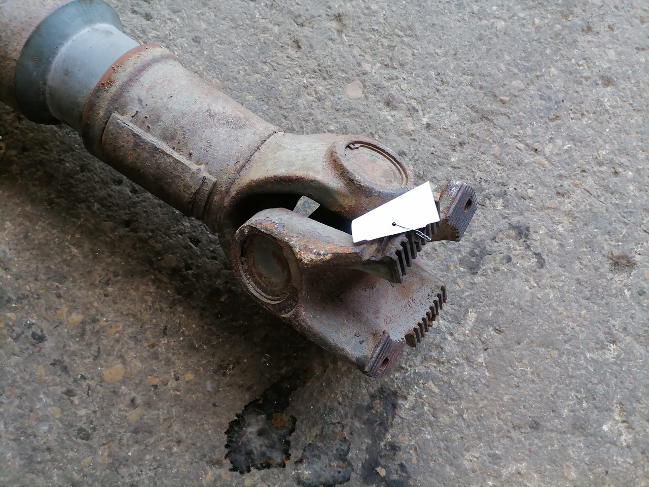 Volvo Propeller shaft 1068155 - Cardanas voor Vrachtwagen: afbeelding 4 Volvo Propeller shaft 1068155 - Cardanas voor Vrachtwagen: afbeelding 4