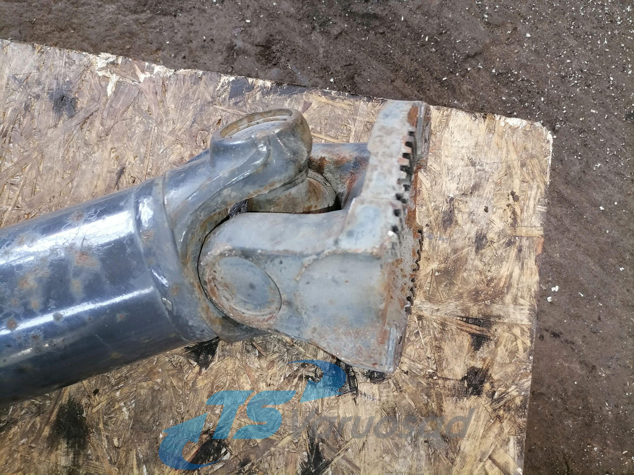 Volvo Propeller shaft 20821623 - Cardanas voor Vrachtwagen: afbeelding 2 Volvo Propeller shaft 20821623 - Cardanas voor Vrachtwagen: afbeelding 2