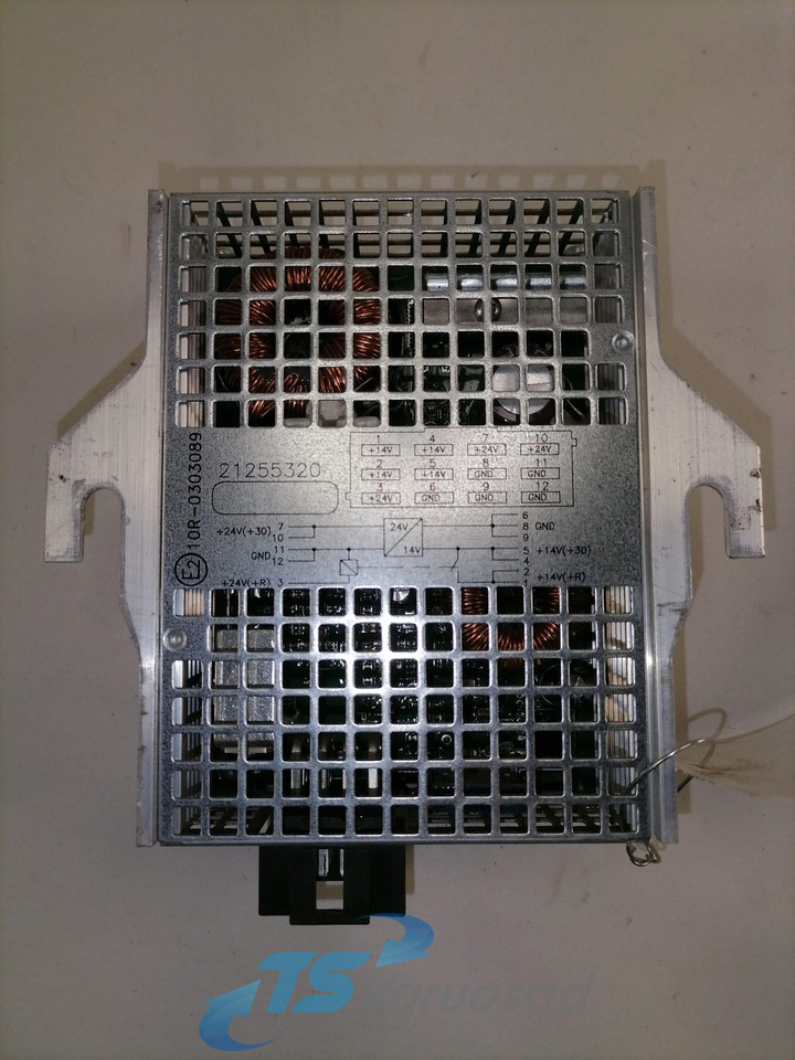 Volvo Voltage converter 21255320 - Elektrisch systeem voor Vrachtwagen: afbeelding 3 Volvo Voltage converter 21255320 - Elektrisch systeem voor Vrachtwagen: afbeelding 3