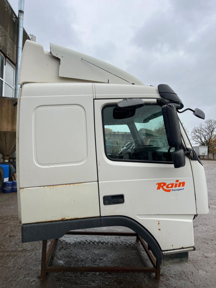 Volvo Volvo kabiin 85103669 - Cabine en interieur voor Vrachtwagen: afbeelding 4 Volvo Volvo kabiin 85103669 - Cabine en interieur voor Vrachtwagen: afbeelding 4