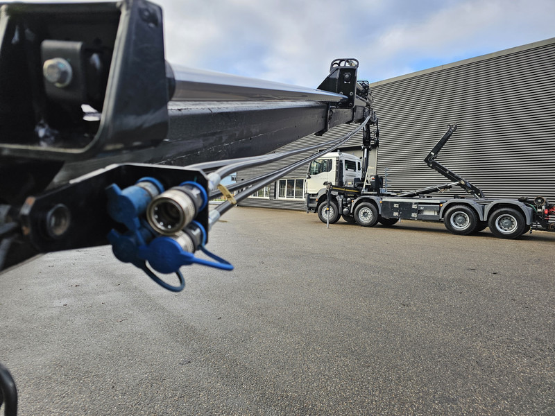 MAN TGS 35.470 8X4 BB / HIAB CRANE + HOOKLIFT - Haakarmsysteem vrachtwagen, Kraanwagen: afbeelding 5 MAN TGS 35.470 8X4 BB / HIAB CRANE + HOOKLIFT - Haakarmsysteem vrachtwagen, Kraanwagen: afbeelding 5