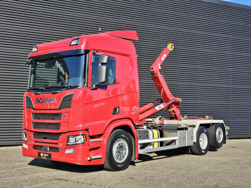 Scania R520 V8 6x2 HOOKLIFT / FULL AIR / RETARDER - Haakarmsysteem vrachtwagen: afbeelding 1 Scania R520 V8 6x2 HOOKLIFT / FULL AIR / RETARDER - Haakarmsysteem vrachtwagen: afbeelding 1