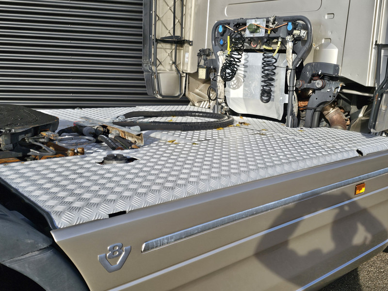 Scania R520 V8 TOPLINE / RETARDER / HYDRAULIC / - Trekker: afbeelding 3 Scania R520 V8 TOPLINE / RETARDER / HYDRAULIC / - Trekker: afbeelding 3