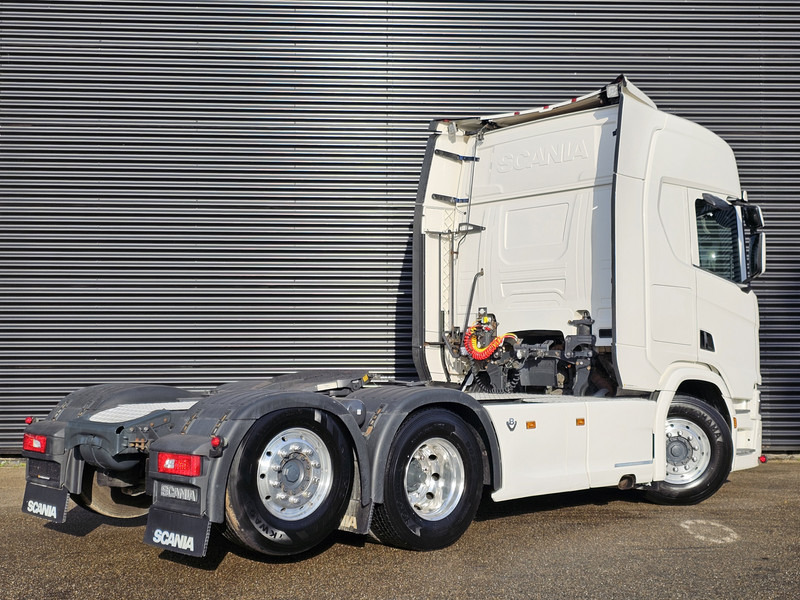 Scania R580 / V8 6X2 / RETARDER / FULL AIR - Trekker: afbeelding 3 Scania R580 / V8 6X2 / RETARDER / FULL AIR - Trekker: afbeelding 3