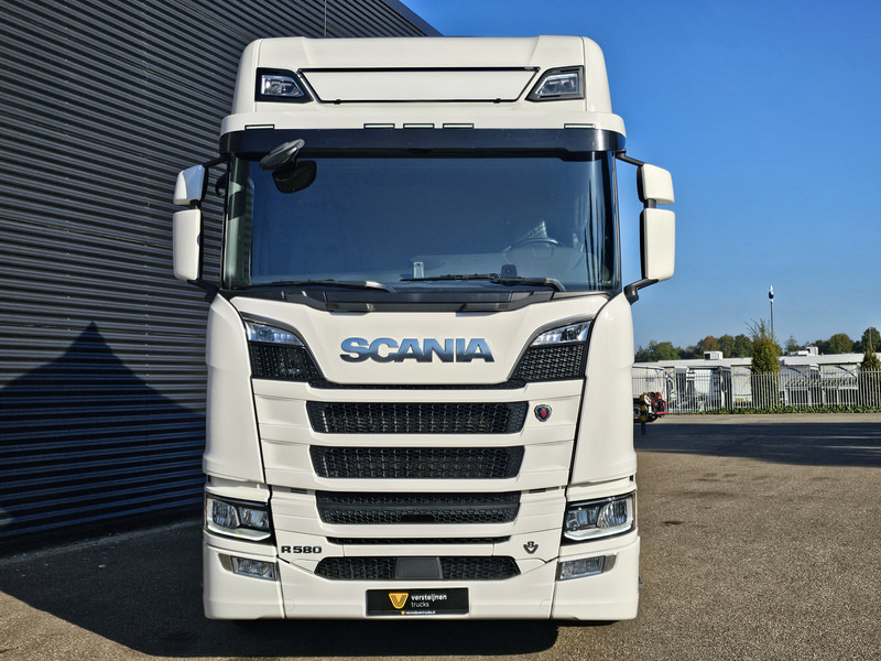 Scania R580 V8 / 6x4 / FULL AIR / RETARDER - Trekker: afbeelding 4 Scania R580 V8 / 6x4 / FULL AIR / RETARDER - Trekker: afbeelding 4