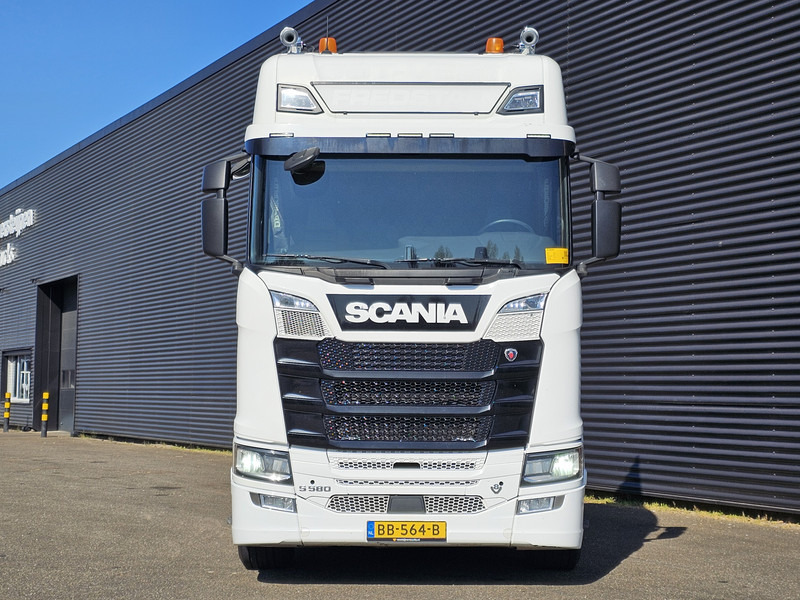 Scania S580 / V8 / 6X2 / FULL AIR / BOOGIE / RETARDER - Trekker: afbeelding 2 Scania S580 / V8 / 6X2 / FULL AIR / BOOGIE / RETARDER - Trekker: afbeelding 2