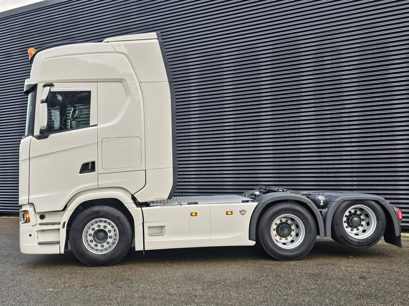 Scania S660 V8 6x2 BOOGIE / RETARDER / FULL AIR / 2 TANKS - Trekker: afbeelding 2 Scania S660 V8 6x2 BOOGIE / RETARDER / FULL AIR / 2 TANKS - Trekker: afbeelding 2