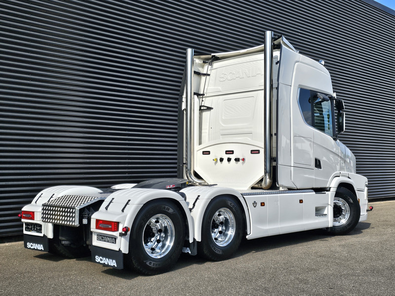 Scania T660 V8 6x4 TORPEDO / HAUBER / SHOW TRUCK - Trekker: afbeelding 5 Scania T660 V8 6x4 TORPEDO / HAUBER / SHOW TRUCK - Trekker: afbeelding 5