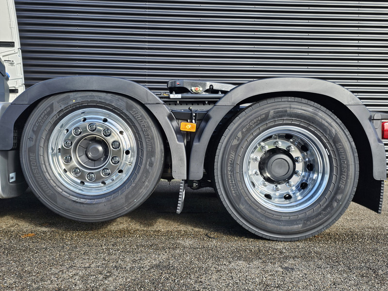 Volvo FH 780 AERO / 6x2/4 / RETARDER / GLOBE XL - Trekker: afbeelding 4 Volvo FH 780 AERO / 6x2/4 / RETARDER / GLOBE XL - Trekker: afbeelding 4