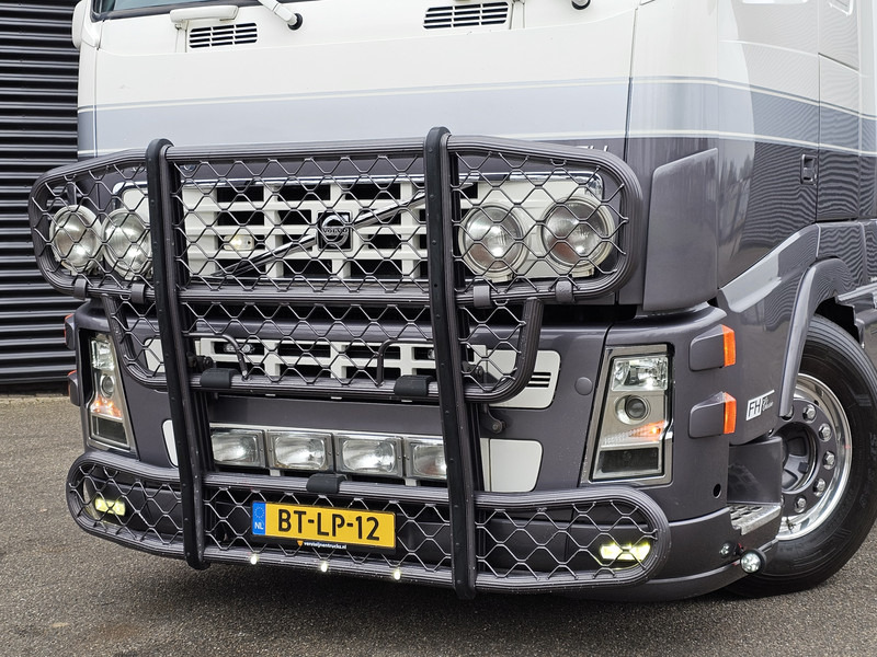Volvo FH400 4X2 / SHOWTRUCK / SPECIAL / EXHAUST VALVE - Trekker: afbeelding 4 Volvo FH400 4X2 / SHOWTRUCK / SPECIAL / EXHAUST VALVE - Trekker: afbeelding 4