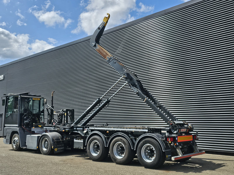 Van Bouwel 25T HOOKLIFT / ABROLKIPPER / LIFT AXLE - Containertransporter/ Wissellaadbak oplegger: afbeelding 3 Van Bouwel 25T HOOKLIFT / ABROLKIPPER / LIFT AXLE - Containertransporter/ Wissellaadbak oplegger: afbeelding 3
