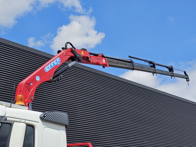 Volvo FM 330 4x2 / EFFER 12.5 t/m CRANE / KRAN - Vrachtwagen met open laadbak, Kraanwagen: afbeelding 2 Volvo FM 330 4x2 / EFFER 12.5 t/m CRANE / KRAN - Vrachtwagen met open laadbak, Kraanwagen: afbeelding 2