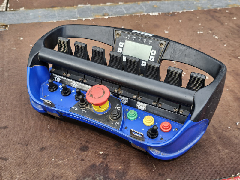 Leasing Volvo FM 500 8x4*4 / HMF 5020 K6 + JIB K4 / CRANE - KRAN Volvo FM 500 8x4*4 / HMF 5020 K6 + JIB K4 / CRANE - KRAN: afbeelding 9 Leasing Volvo FM 500 8x4*4 / HMF 5020 K6 + JIB K4 / CRANE - KRAN Volvo FM 500 8x4*4 / HMF 5020 K6 + JIB K4 / CRANE - KRAN: afbeelding 9