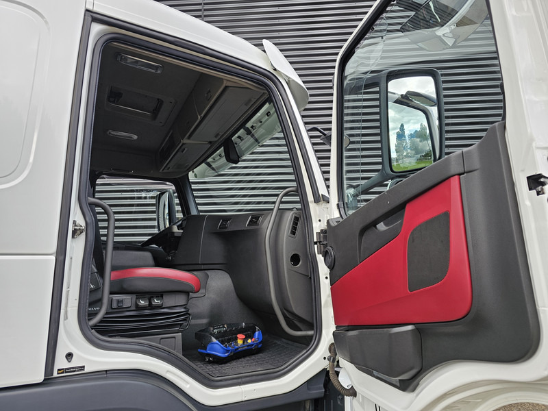 Leasing Volvo FM 500 8x4*4 / HMF 5020 K6 + JIB K4 / CRANE - KRAN Volvo FM 500 8x4*4 / HMF 5020 K6 + JIB K4 / CRANE - KRAN: afbeelding 17 Leasing Volvo FM 500 8x4*4 / HMF 5020 K6 + JIB K4 / CRANE - KRAN Volvo FM 500 8x4*4 / HMF 5020 K6 + JIB K4 / CRANE - KRAN: afbeelding 17