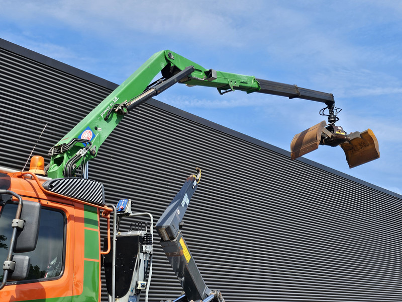 Volvo FMX 460 / 8x4-4 / HMF CRANE + HOOKLIFT / CONTAINER - Haakarmsysteem vrachtwagen, Kraanwagen: afbeelding 2 Volvo FMX 460 / 8x4-4 / HMF CRANE + HOOKLIFT / CONTAINER - Haakarmsysteem vrachtwagen, Kraanwagen: afbeelding 2