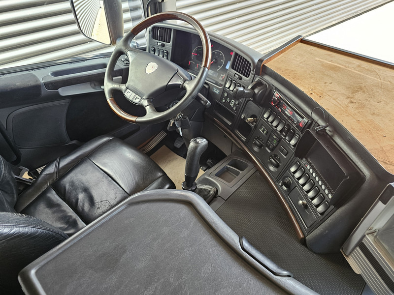 Vrachtwagen Scania P420 10x4 / 150T / MANUAL GEARBOX / RETARDER: afbeelding 18