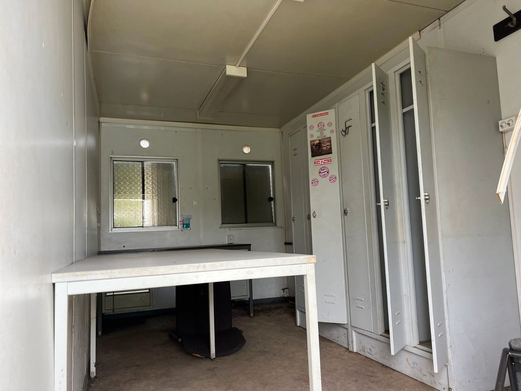 Büro Container mit Heizung Licht Tisch Schränke Büro Container mit Heizung Licht Tisch Schränke - Haakarm/ Portaalarmsysteem: afbeelding 5 Büro Container mit Heizung Licht Tisch Schränke Büro Container mit Heizung Licht Tisch Schränke - Haakarm/ Portaalarmsysteem: afbeelding 5